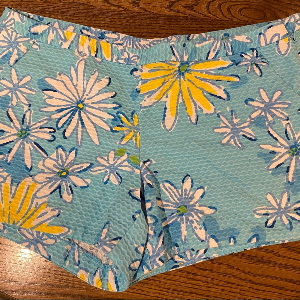 Lilly Pulitzer Blue Floral Stretch Shorts